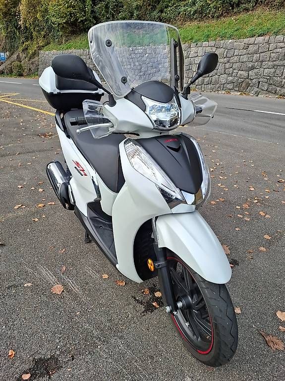 Honda Autres: Honda SH 300A – D'occasion à Gersau par blikk21 1