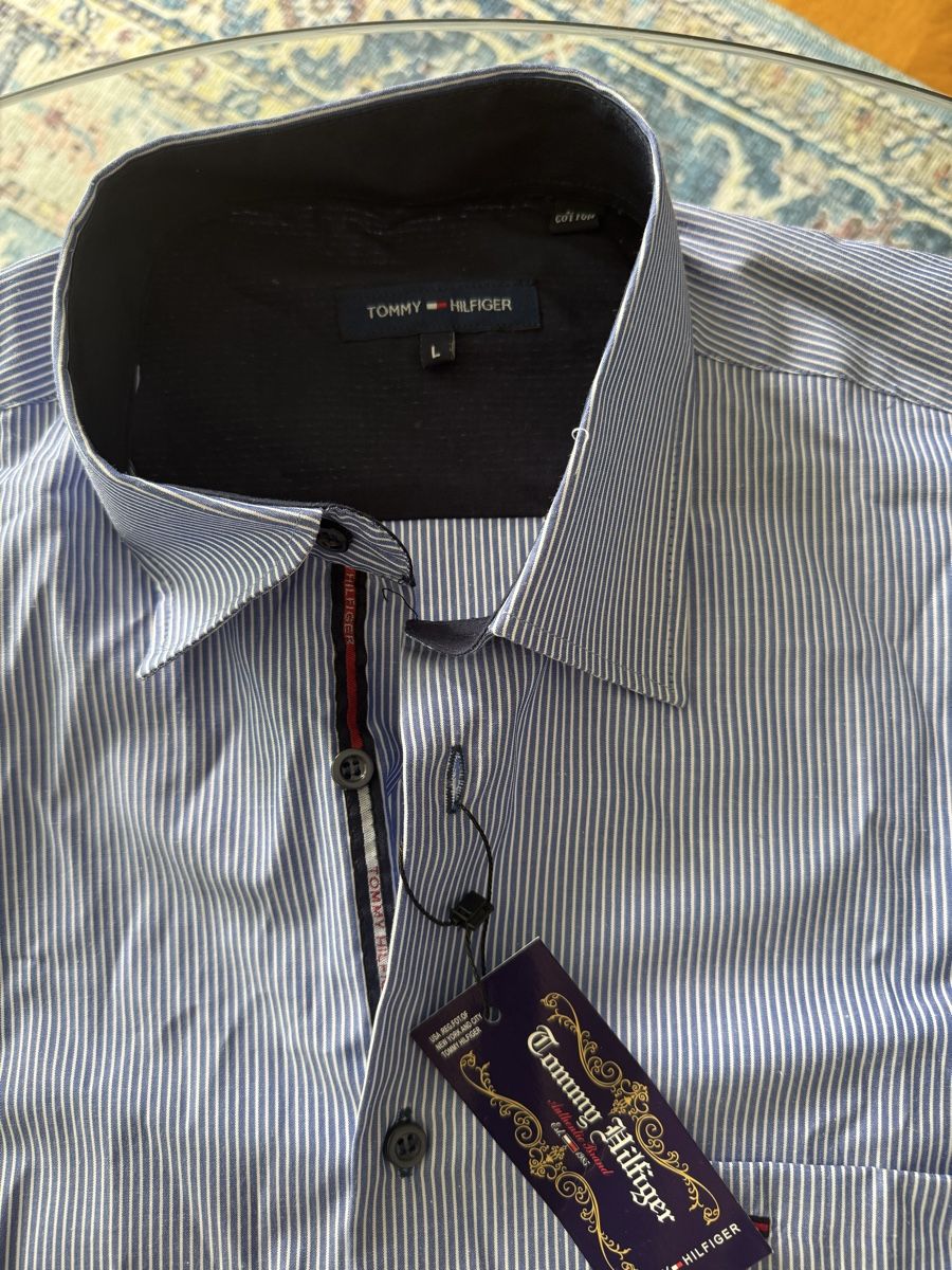 Tommy Hilfiger Hemden: Hemd tommy hilfiger – Neu und originalverpackt aus Bottighofen von mlj_5dlb