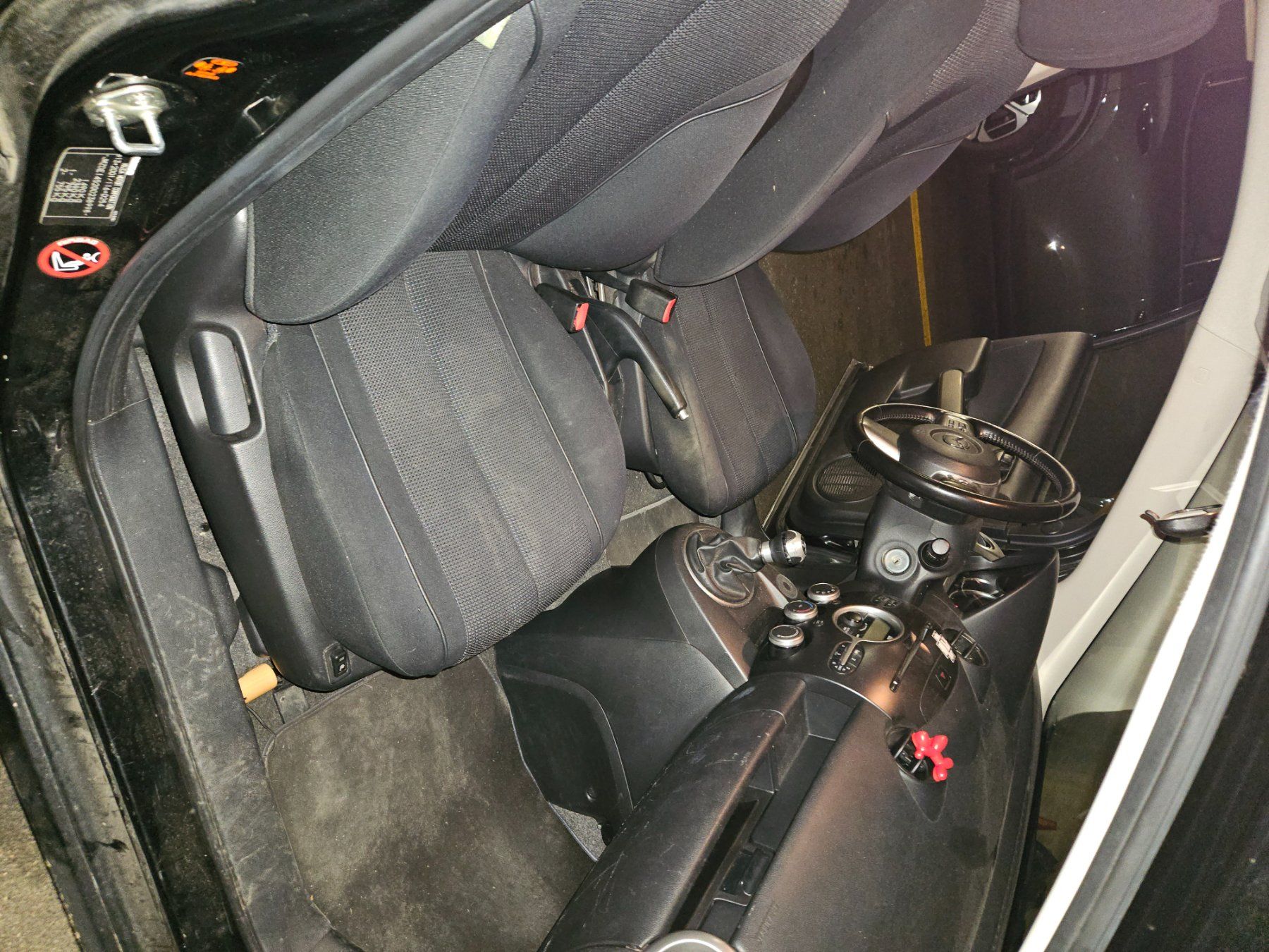 Mazda Autos: Mazda 2 1.5 Essence – À réparer / Export – D'occasion à La Tour-de-Peilz par rey_9sfz 8