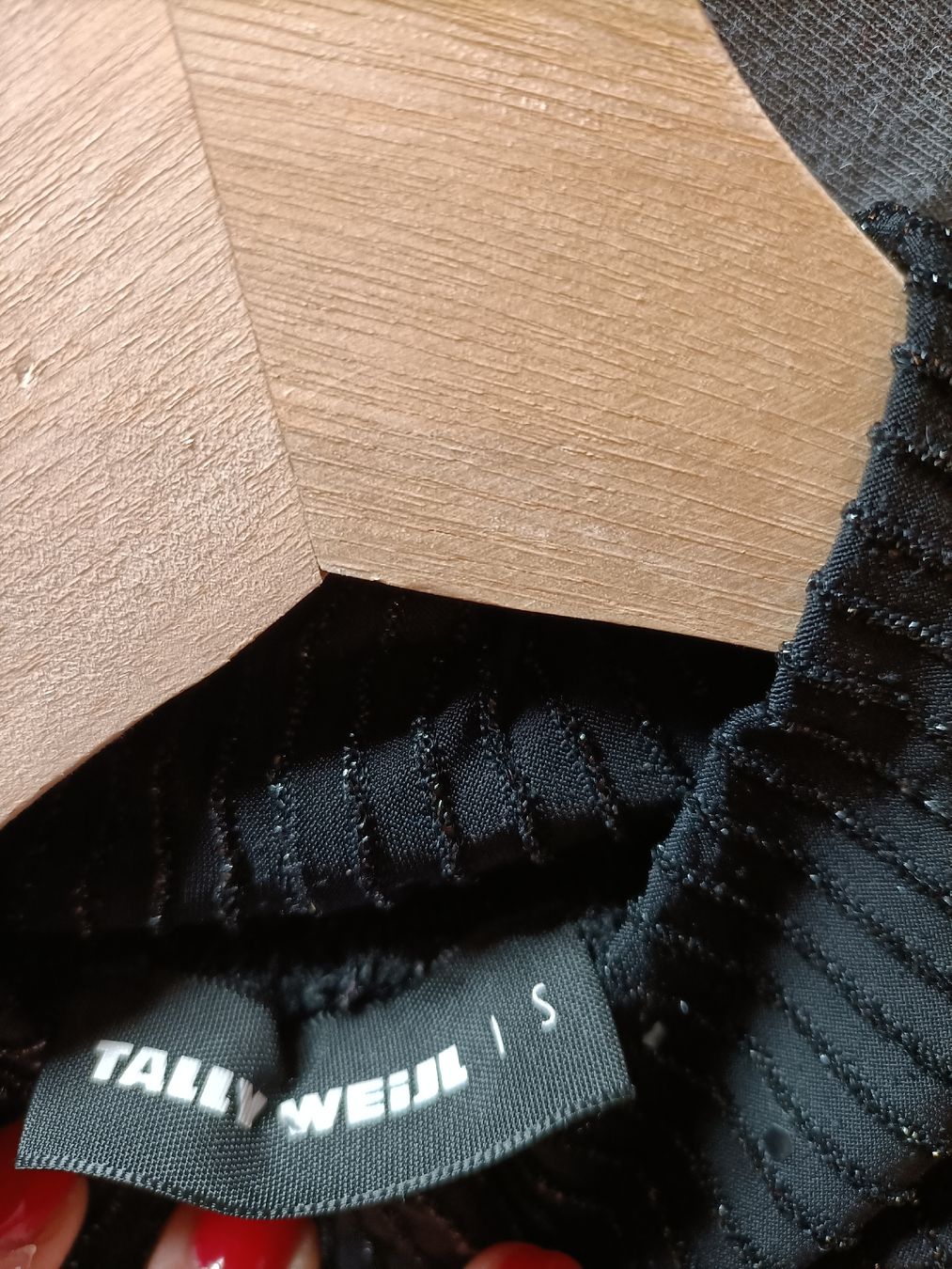 Maglioni & Felpe: Tally Weijl Glitzerpulli schwarz Gr. S – Usato da St. Gallen venduto da jan_ccx7 3
