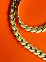 Elegante goldfarbene Halskette VINTAGE