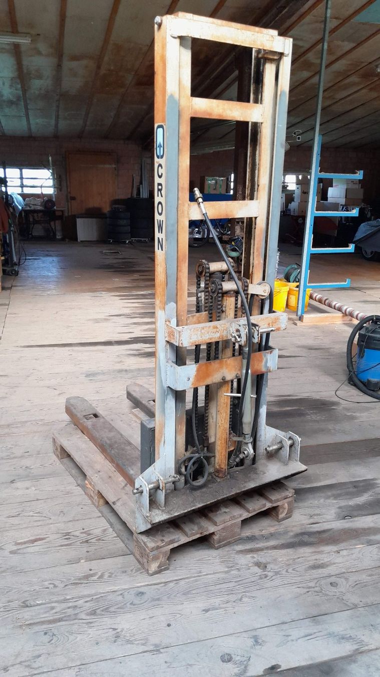 Carrelli elevatori e a forche: 3 Punkt Stapler einfach für Traktor – Usato da Mühleberg venduto da Gibsy1196