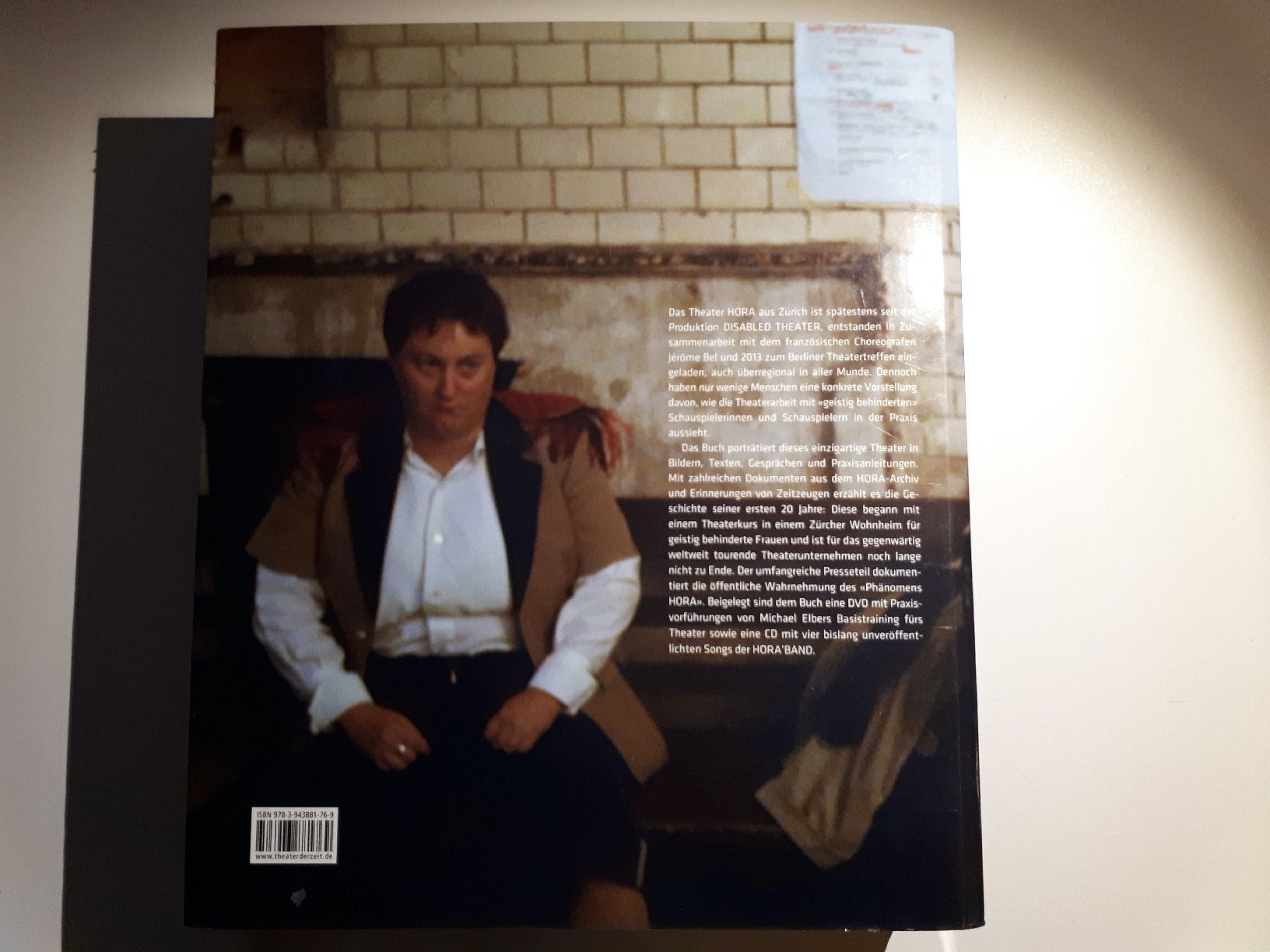 Libri: Theater HORA – Usato da Dietikon venduto da Buchantiqdietikon 1