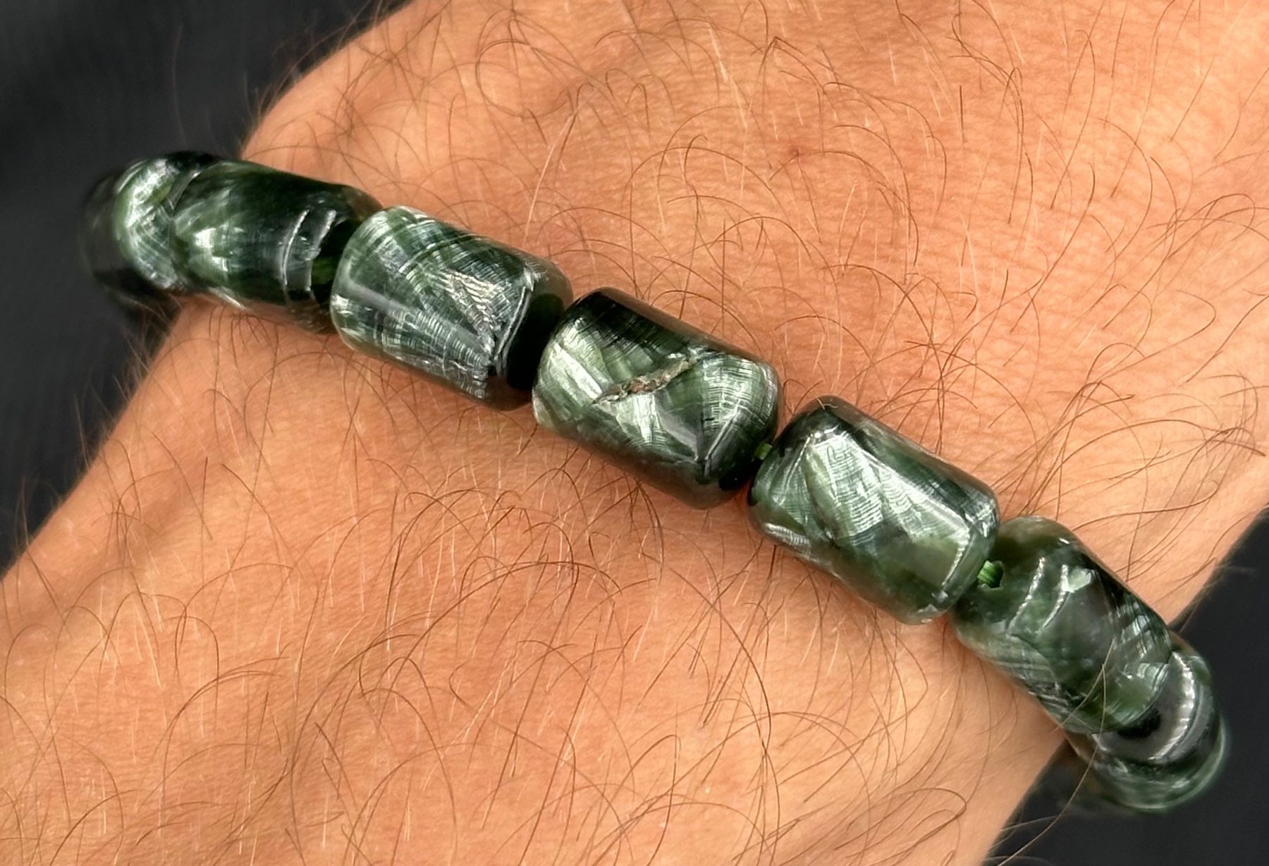 Mineralien & Heilsteine: Einzigartiges Seraphinit Säulen-Armband – Neu und originalverpackt aus Männedorf von cab_cb8m 8
