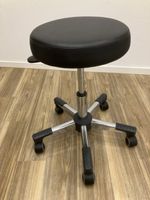 Rollhocker / Praxisstuhl