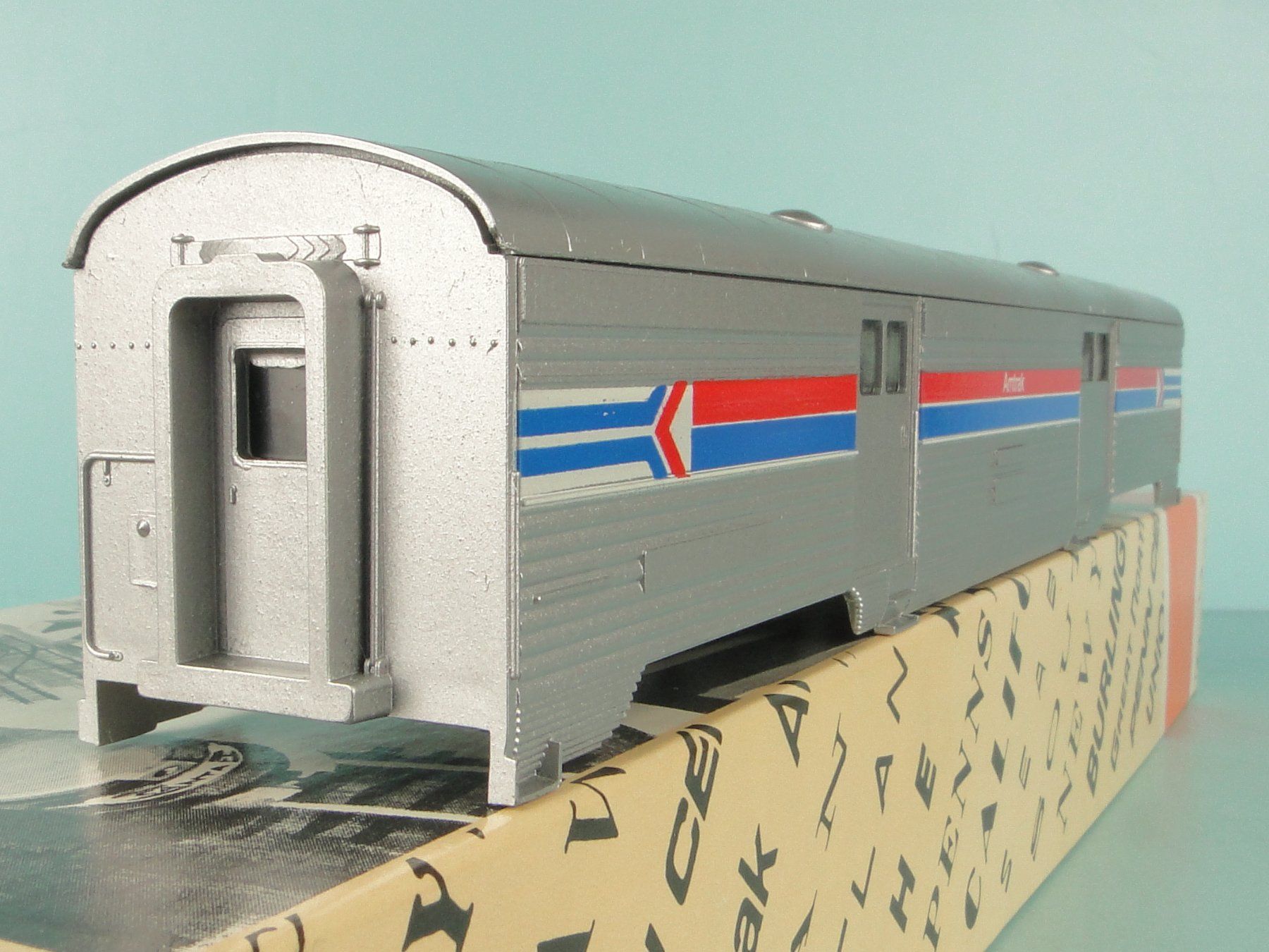 Modellini di ferrovie: Con Cor 750E H0 Baggage Superliner Amtrak, Bausatz – Usato da Bülach venduto da cann11 5