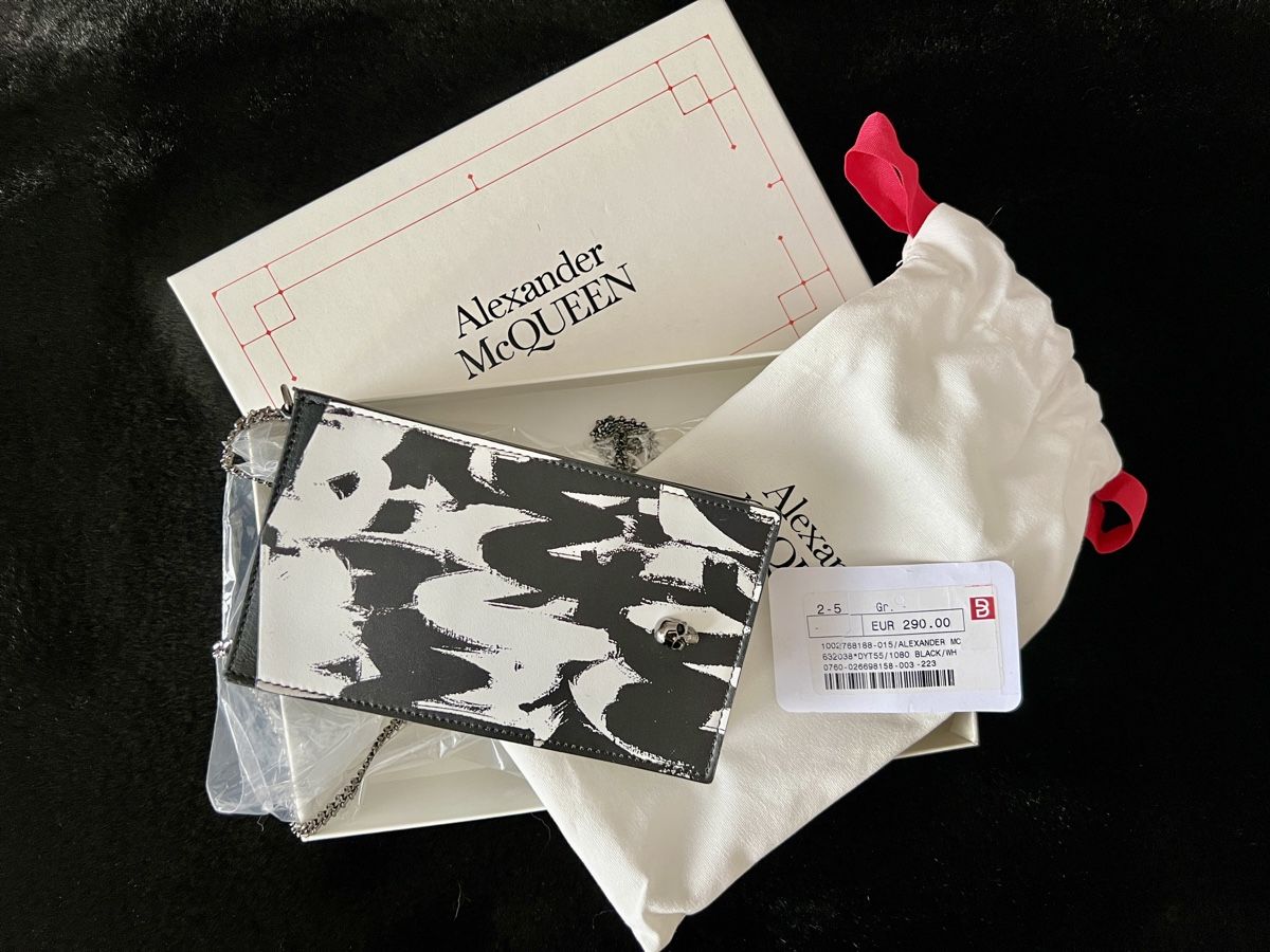 Alexander Mcqueen Sacs femmes: Alexander McQueen Handytasche, NEU – Neuf avec emballage d'origine à Bergdietikon par pinkerton13 1