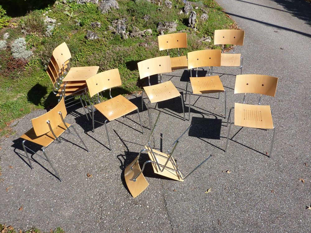 12 Stühle Seminarstühle Holzstühle stapelbar Dietiker SPARTA 1