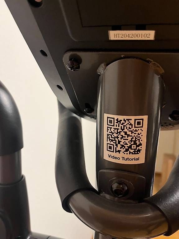 Hometrainer: Crosstrainer SportsTech  guter Zustand – Usato da Schwyz venduto da luz_888s 4