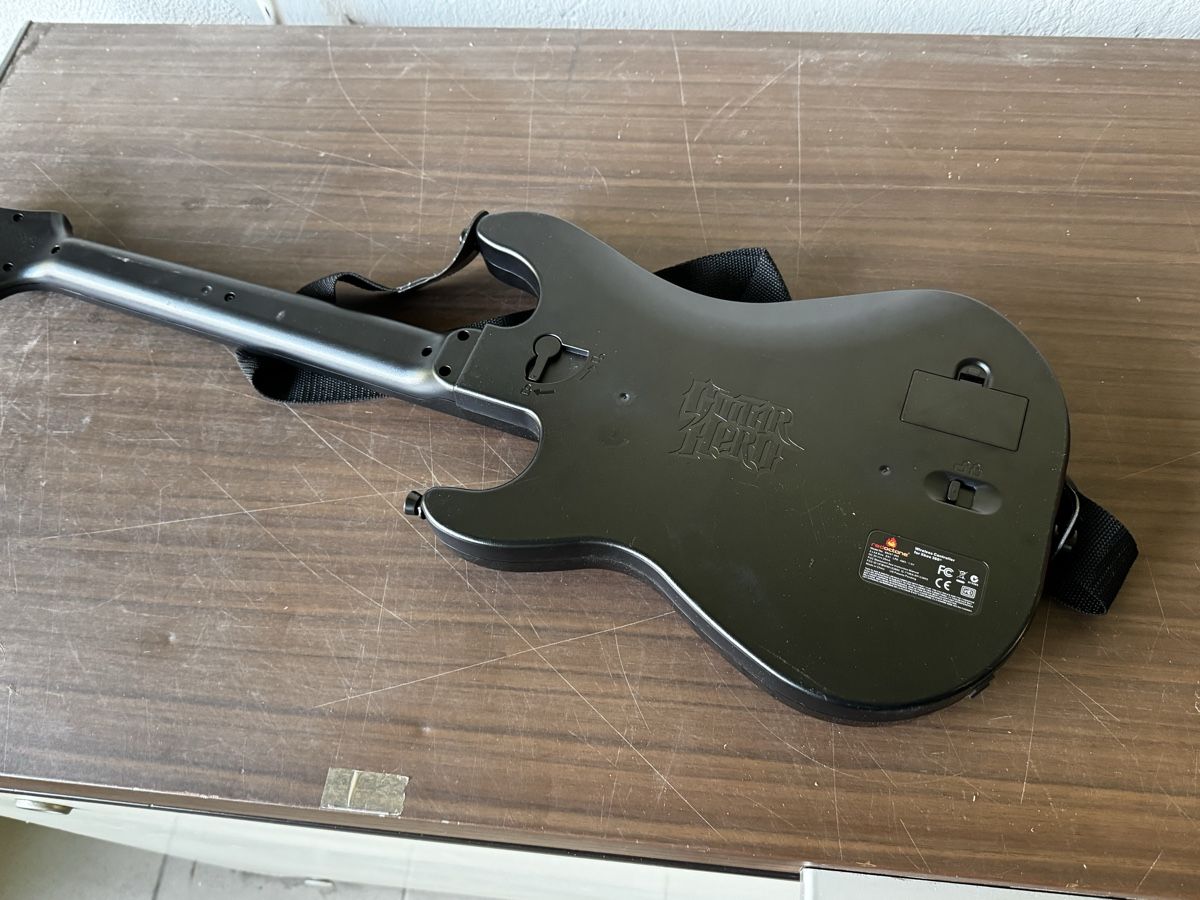 Microsoft Controller: Xbox 360 Guitar Hero  – Usato da Arisdorf venduto da comestibles 1