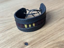 Schwarzes Lederarmband mit Stoff-Detail, Handmade Look!