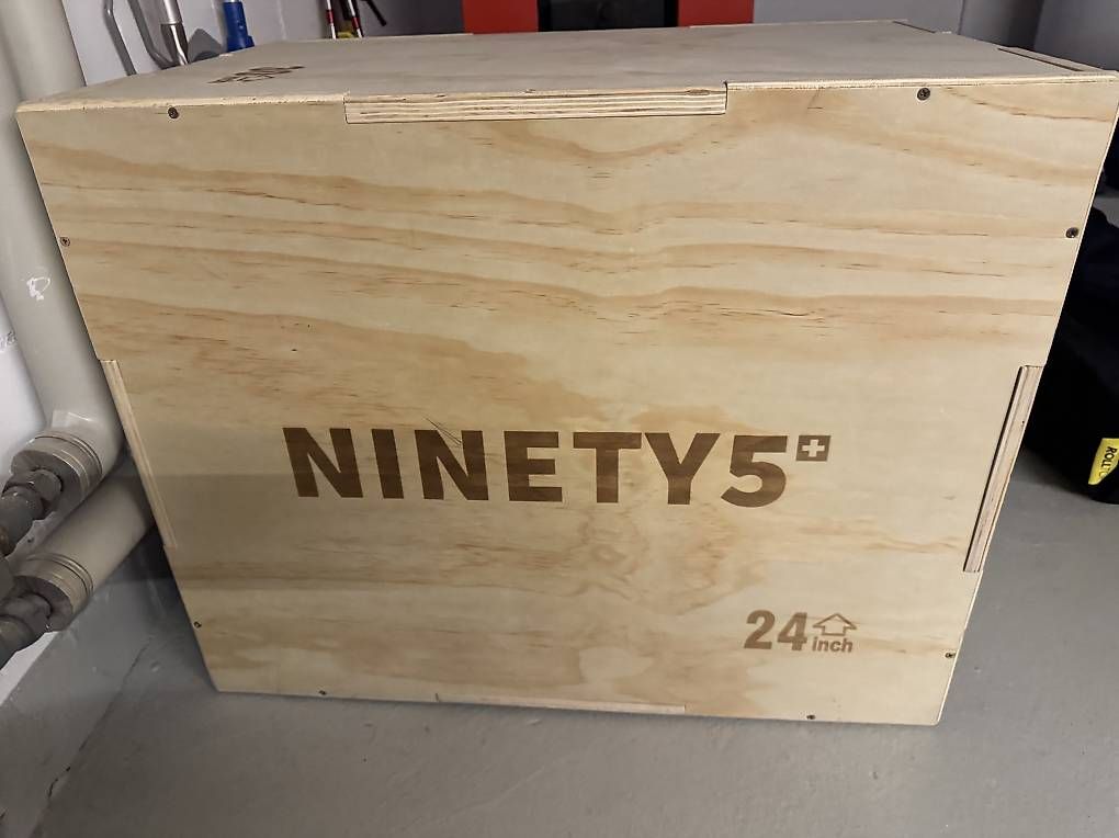 Hometrainer: Jumping Box ninety5 – Gebraucht aus Buchrain von englond