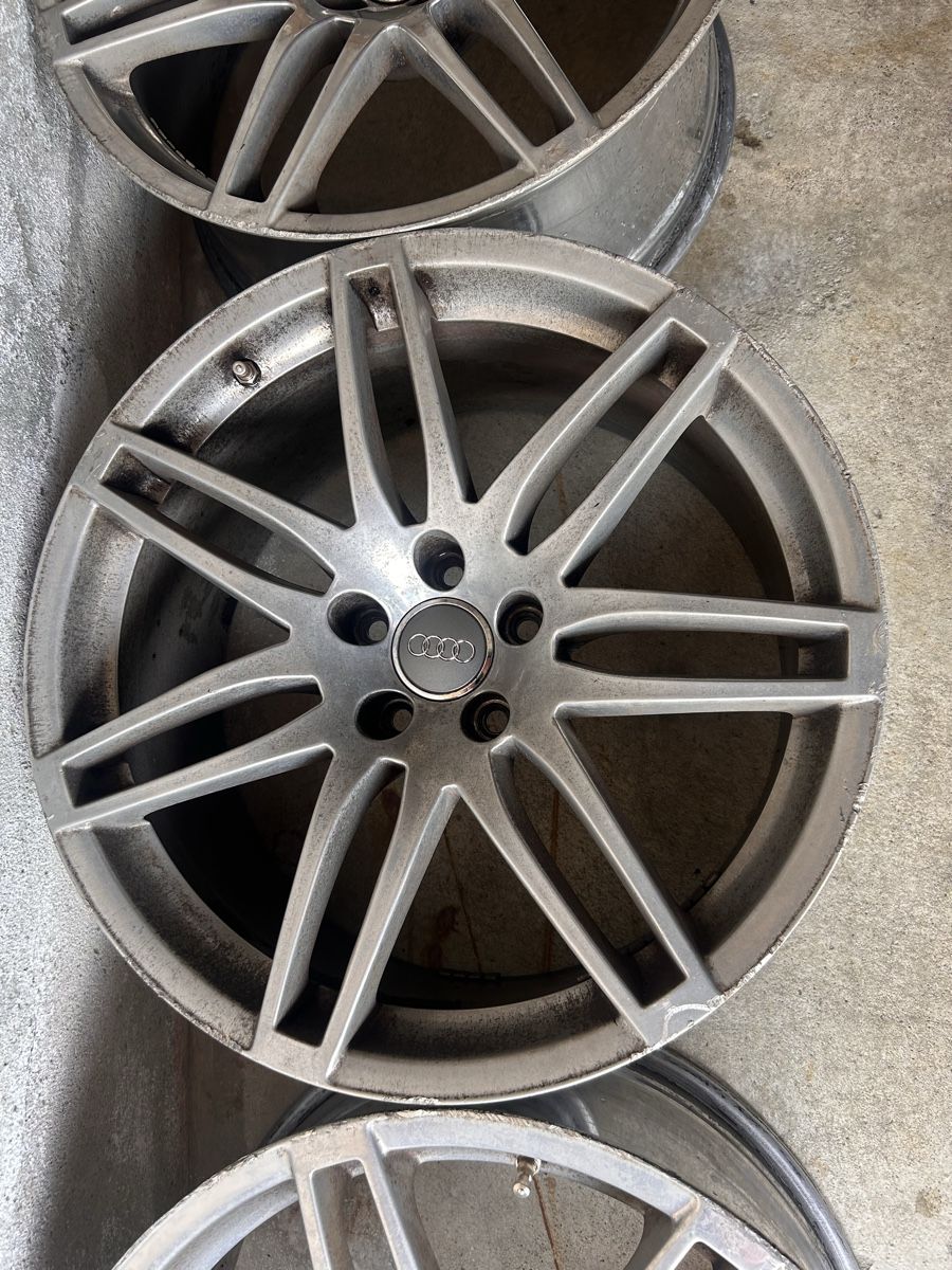 Audi Jantes: Jantes Audi RS4 B7 – D'occasion à Fribourg par rs19 5