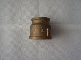 Reduziermuffe 1 1/4" x 1" IG aus Rotguss
