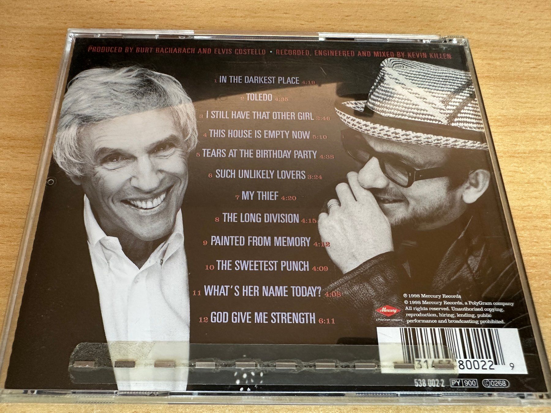 CD: Elvis Costello With Burt Bacharach – Painted From Memory – Usato da Rikon im Tösstal venduto da Alpenmutz 1