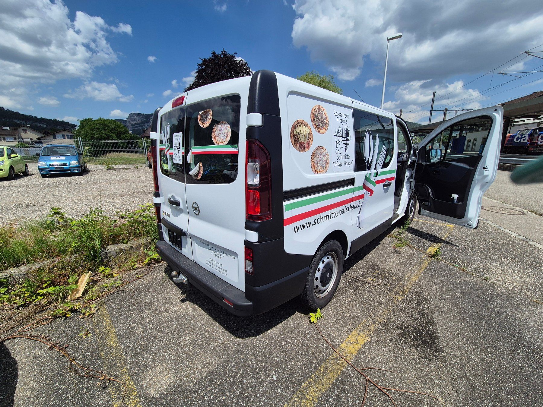Opel Veicoli commerciali: Lieferwagen OPEL Vivaro B 16CDTi – Usato da Oensingen venduto da Konkursamt_SO 2