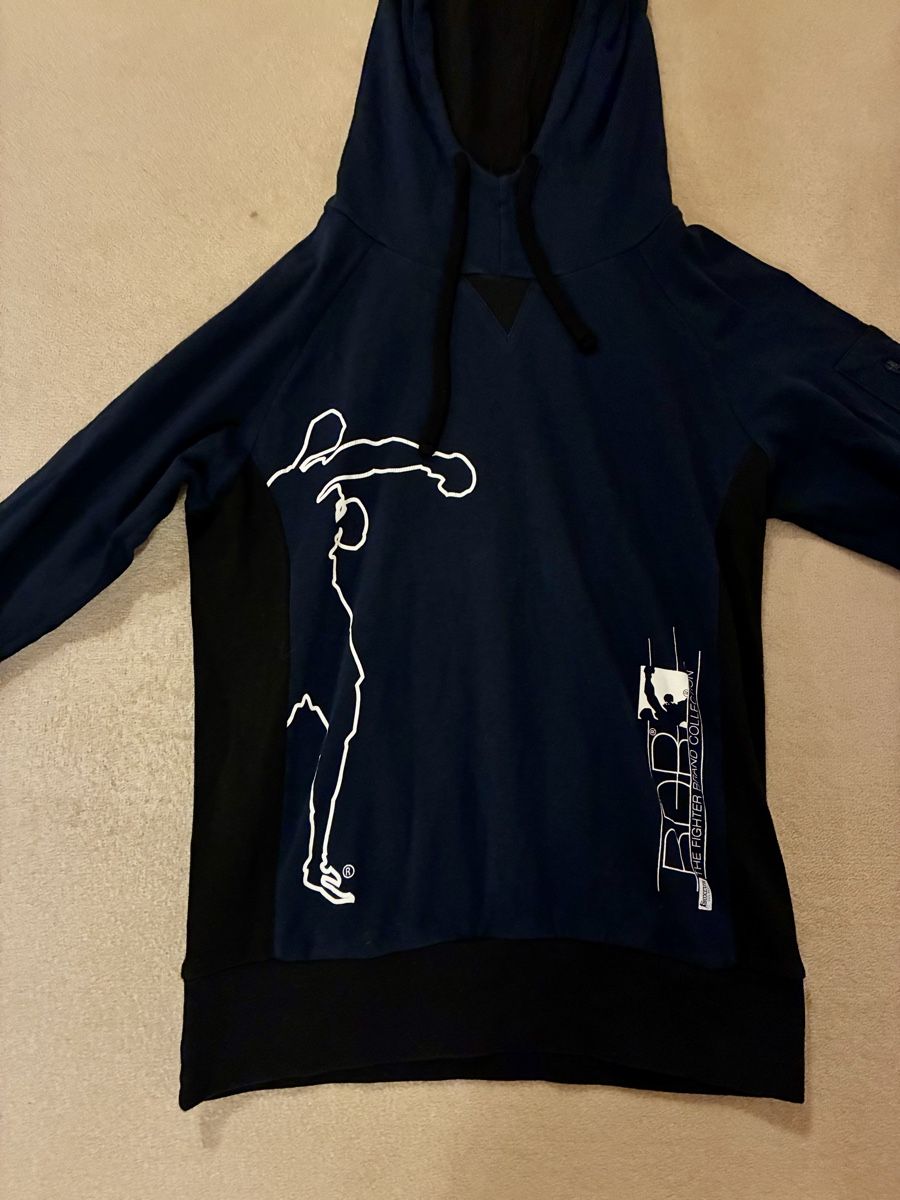Boxeur Des Rues Maglioni & Felpe: Boxeur des rues Hoodie – Usato da Schaan venduto da RicX-10
