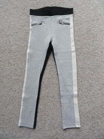 Grau/schwarz/weisse Hose 140 H&M neu