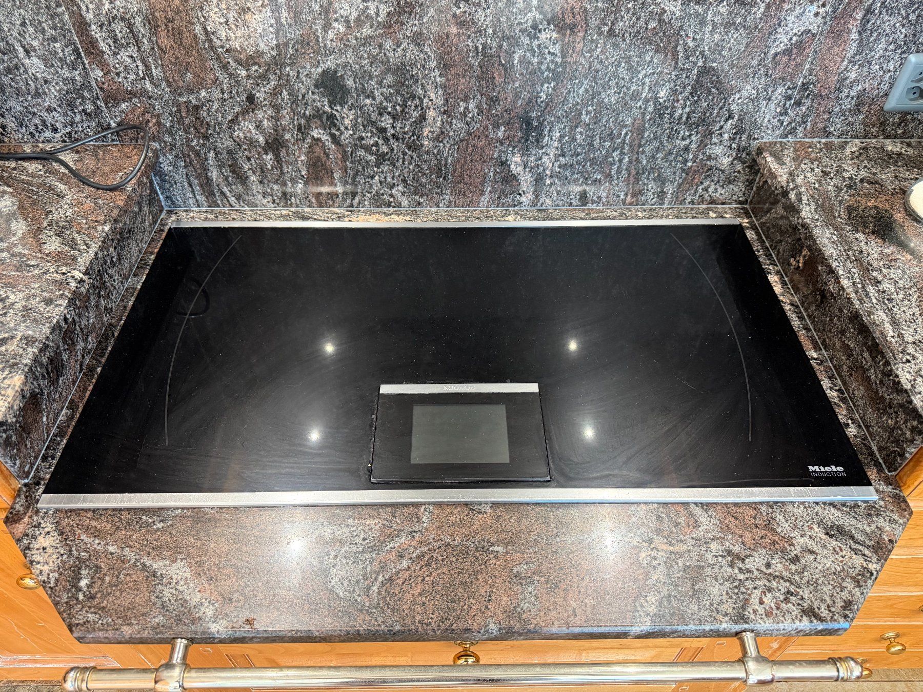 Miele Cucine: Plan de cuisson vitrocéramique Miele KM 6395 ED à induction – Usato da Veyras venduto da ct56 2