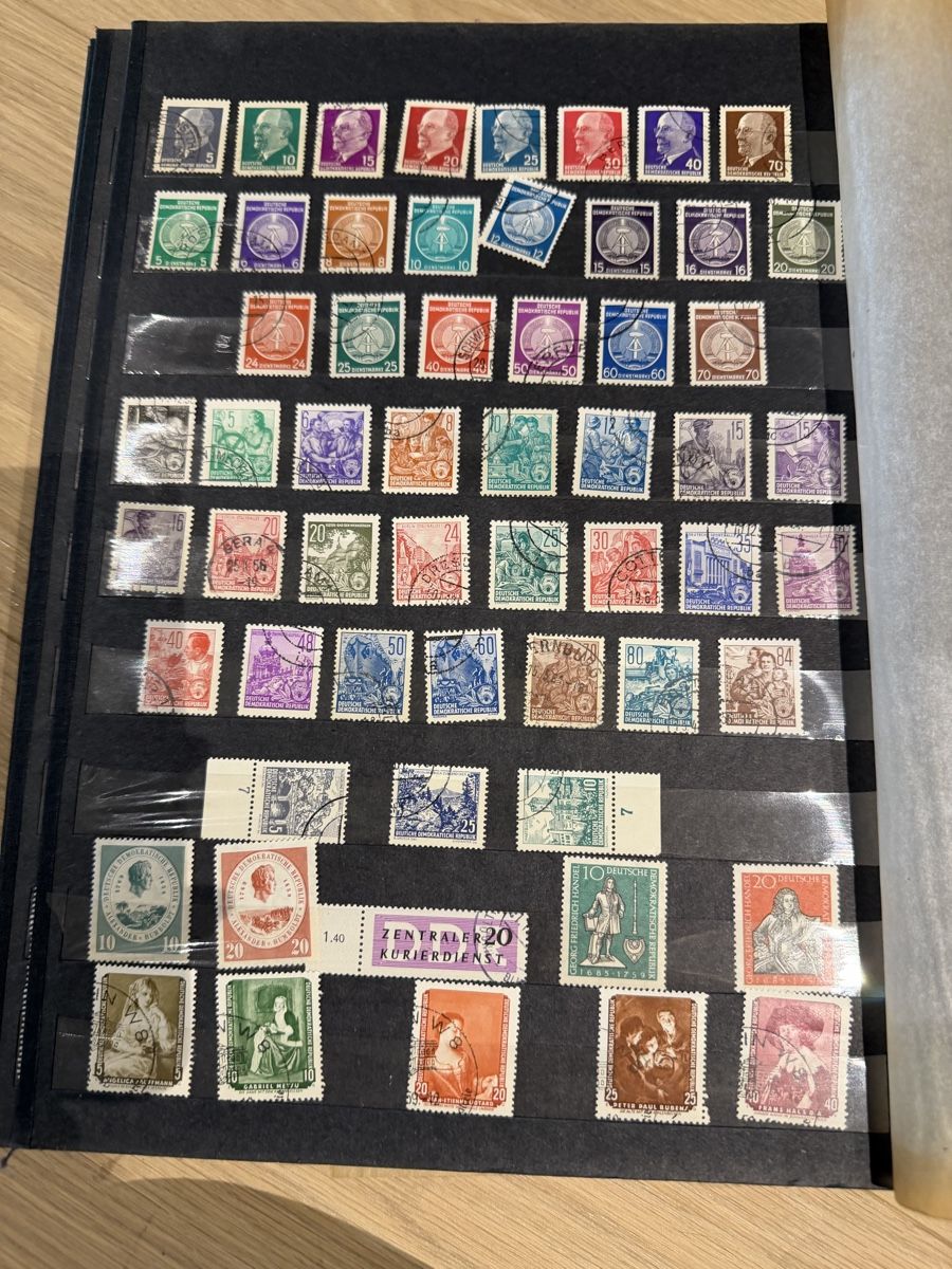 Tutti i francobolli: Stamp Album with Various Stamps – Usato da La Tour-de-Peilz venduto da HOTMI00 8
