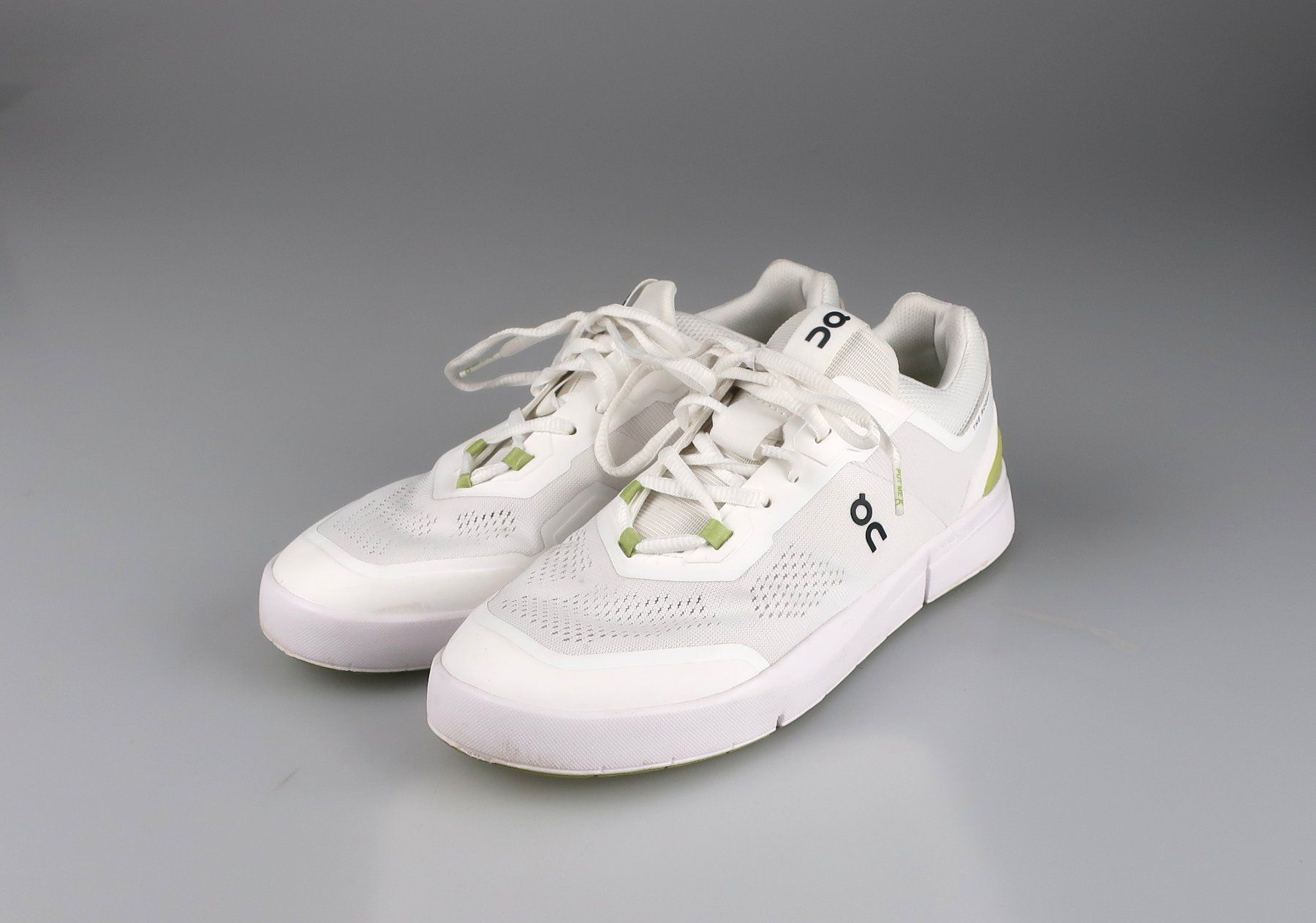 On Scarpe da uomo: Weisse "THE ROGER Spin" Sneakers von ON – Usato da Volketswil venduto da brockipfannenstil 3