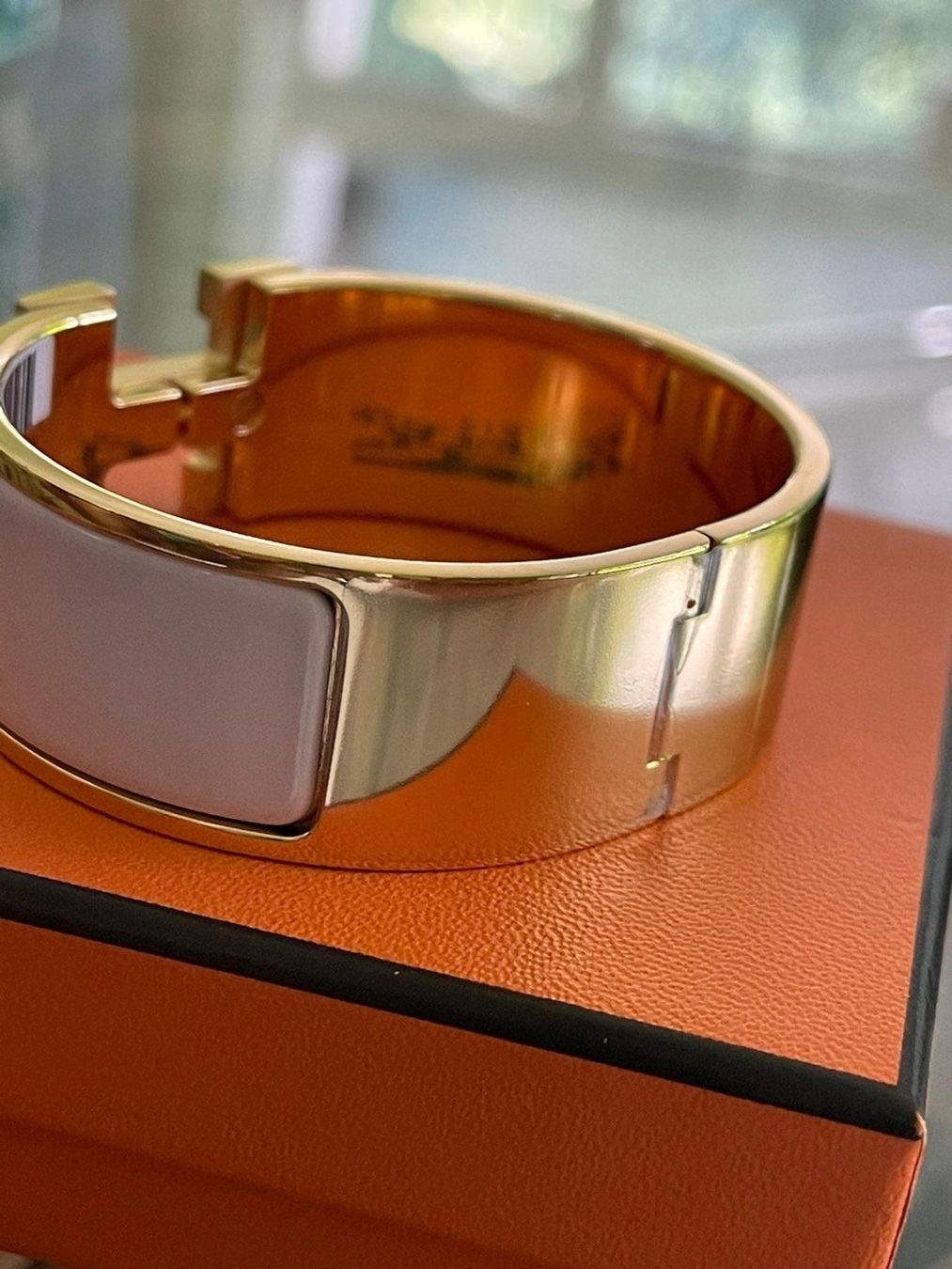 Hermès Armbänder & -reifen: Hermès Clic Clac H Bracelet – Neu (gemäss Beschreibung) aus Bonstetten von Swiss4Sale 1