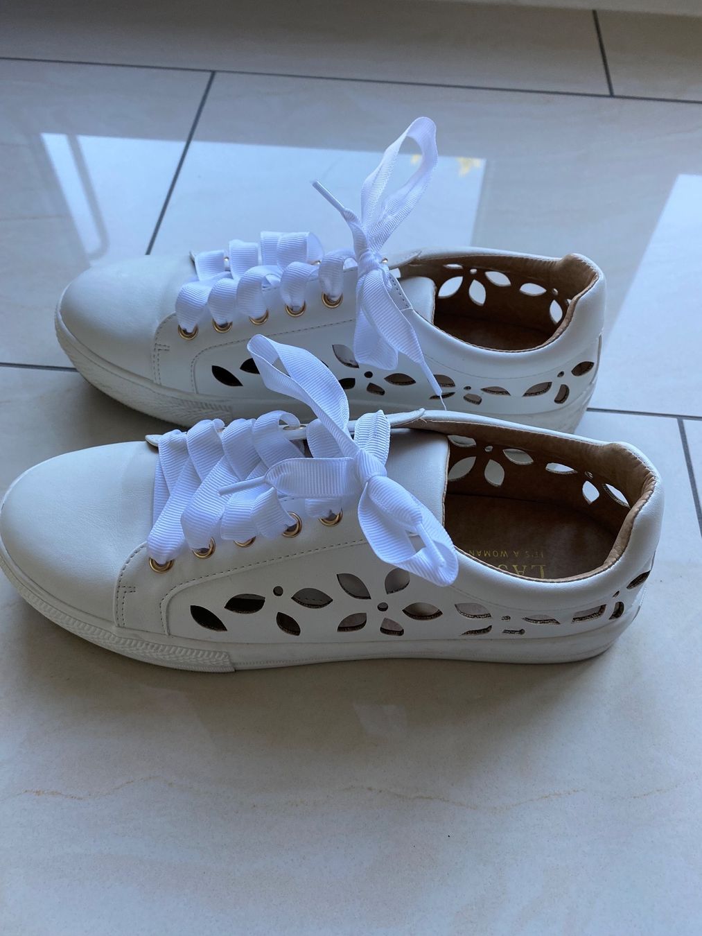 Lascana Damenschuhe: Sneaker, Lascana, vegan, 38 – Gebraucht aus Eiken von jessycat01 1