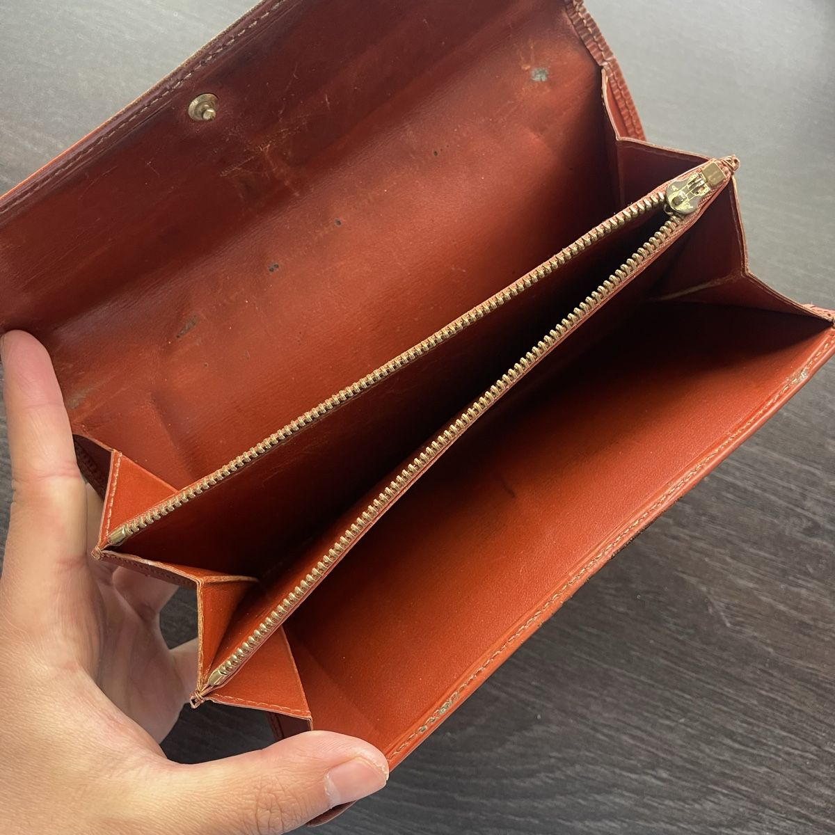 Louis Vuitton Portafogli: Vintage Louis Vuitton long wallet – Usato da Genève venduto da FoundTears 2