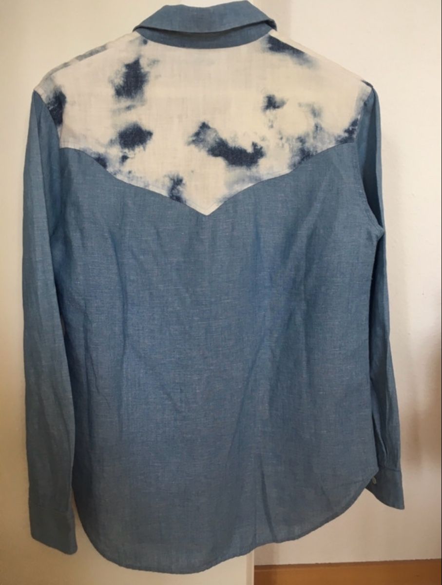 Sandro Camicette: Sandro Jeanshemd Gr. 1 Batikmuster Western Style Bluse – Usato da Zürich venduto da MonGusta 1