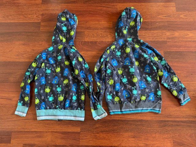 Lotti & Set di vestiti: Kapuzen-Jäggli Set, Grösse 134/140 – Usato da Endingen venduto da wubi 4