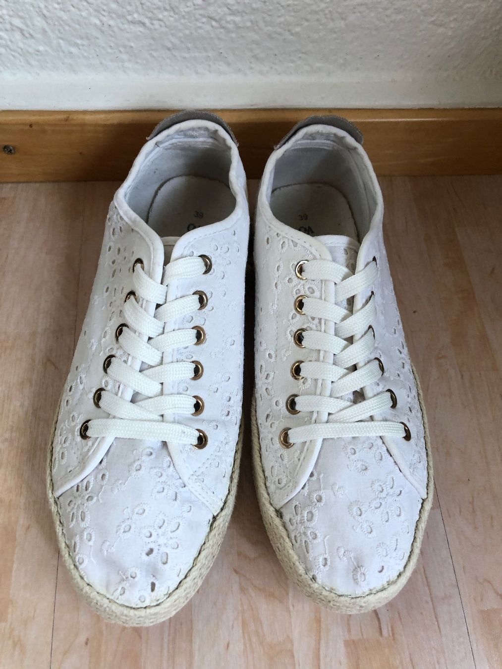C&A Damenschuhe: C&A Sneaker, Stoffschuhe, Boho-Stil, weiss, Grösse 39 – Gebraucht aus Zürich von aboxi
