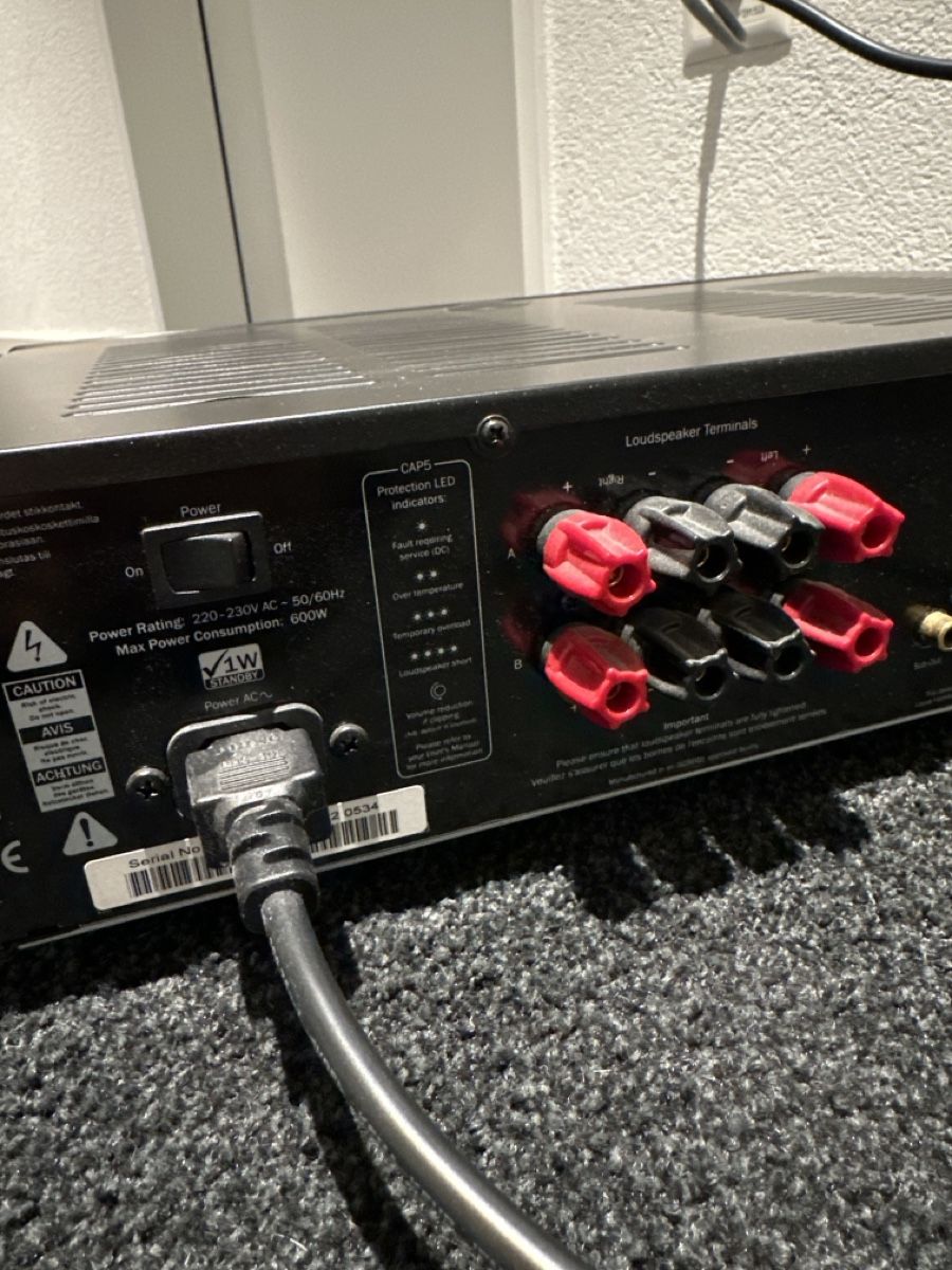 Cambridge Audio Amplificatori: CAMBRIDGE azur 651A – Usato da Uitikon Waldegg venduto da Mann 3