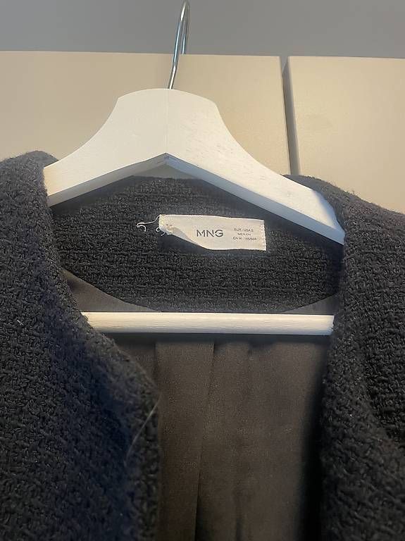Mango Giacche: Übergangsjacke leicht Mango – Usato da Lenzburg venduto da lejlaimamovic 1