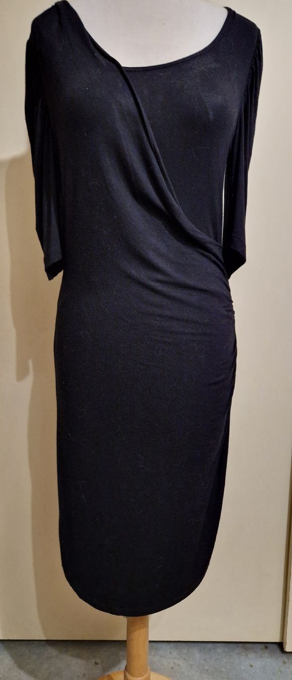 Zebra Vestiti: Figurbetontes schwarzes Kleid – Nuovo (secondo la descrizione) da Oberengstringen venduto da Sheera7