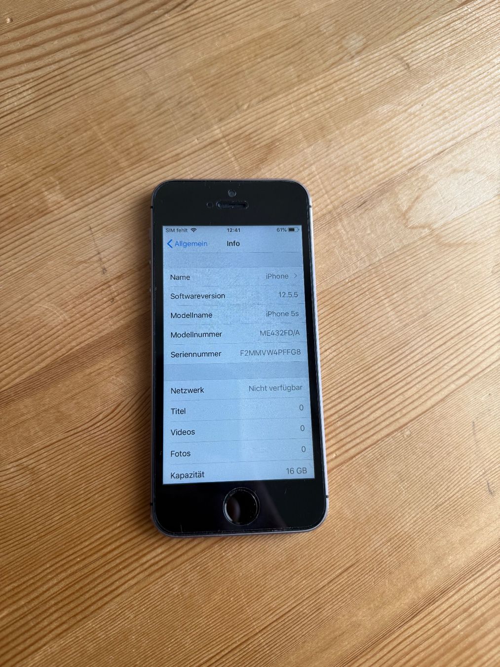 Apple Portables: iPhone 5s 16GB Spacegrau – D'occasion à Lützelflüh-Goldb par Guemseli 2