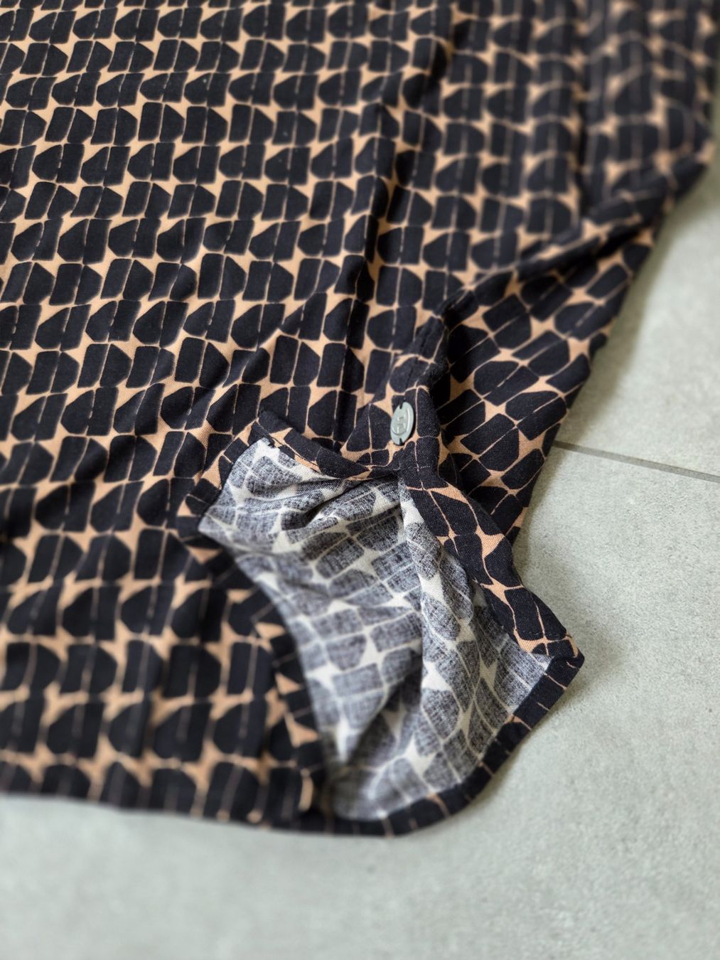 Camicette: T-Shirt / Bluse von MILANO Grösse 34 – Usato da Wiesendangen venduto da troawus 1