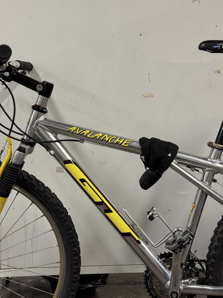 GT Biciclette: GT Avalanche Mountainbike  – Usato da Luzern venduto da LuisAmael 7
