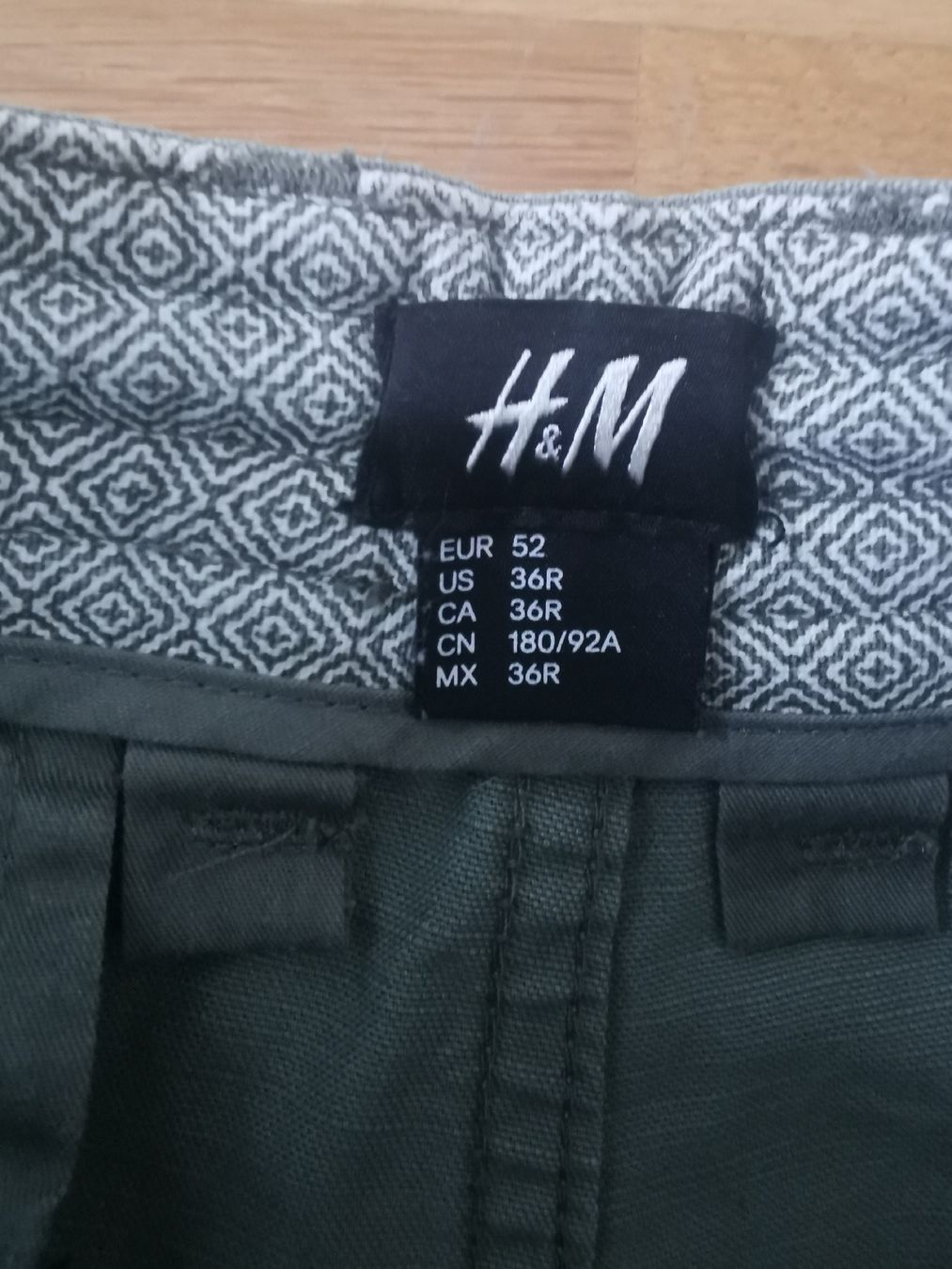 H&M Hosen: Kurz Hose – Gebraucht aus Adligenswil von sasa_be 1
