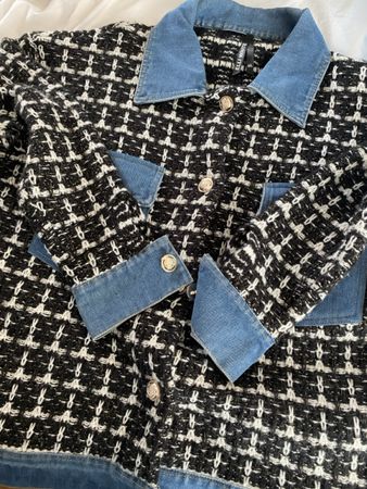 Jacke Chanel-like