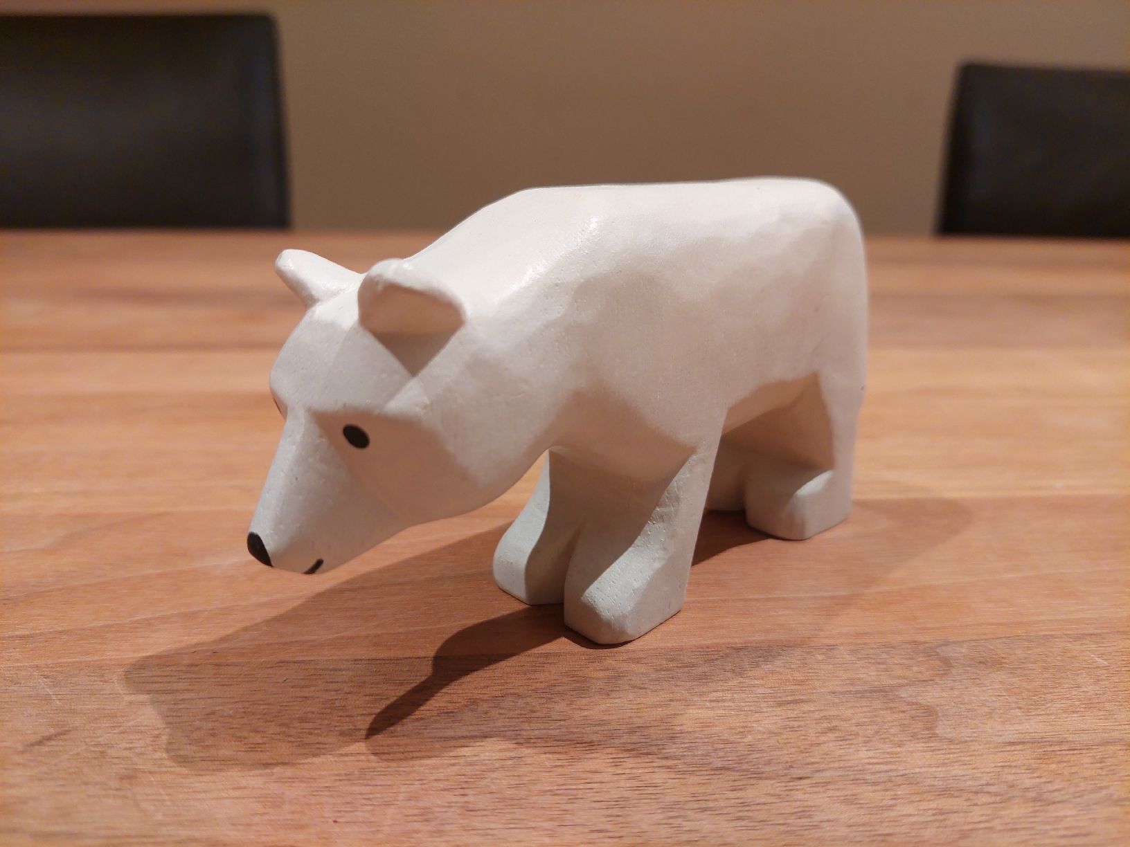 Statuette: Dekorativer Eisbär aus Holz –Deko oder Spielzeug – Usato da Brunnen venduto da Livianda