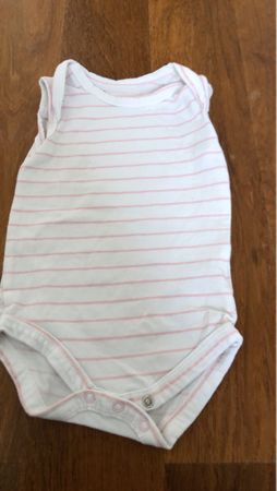 Baby Body mit rosa Streifen, Grösse 62/68, Top Zustand!