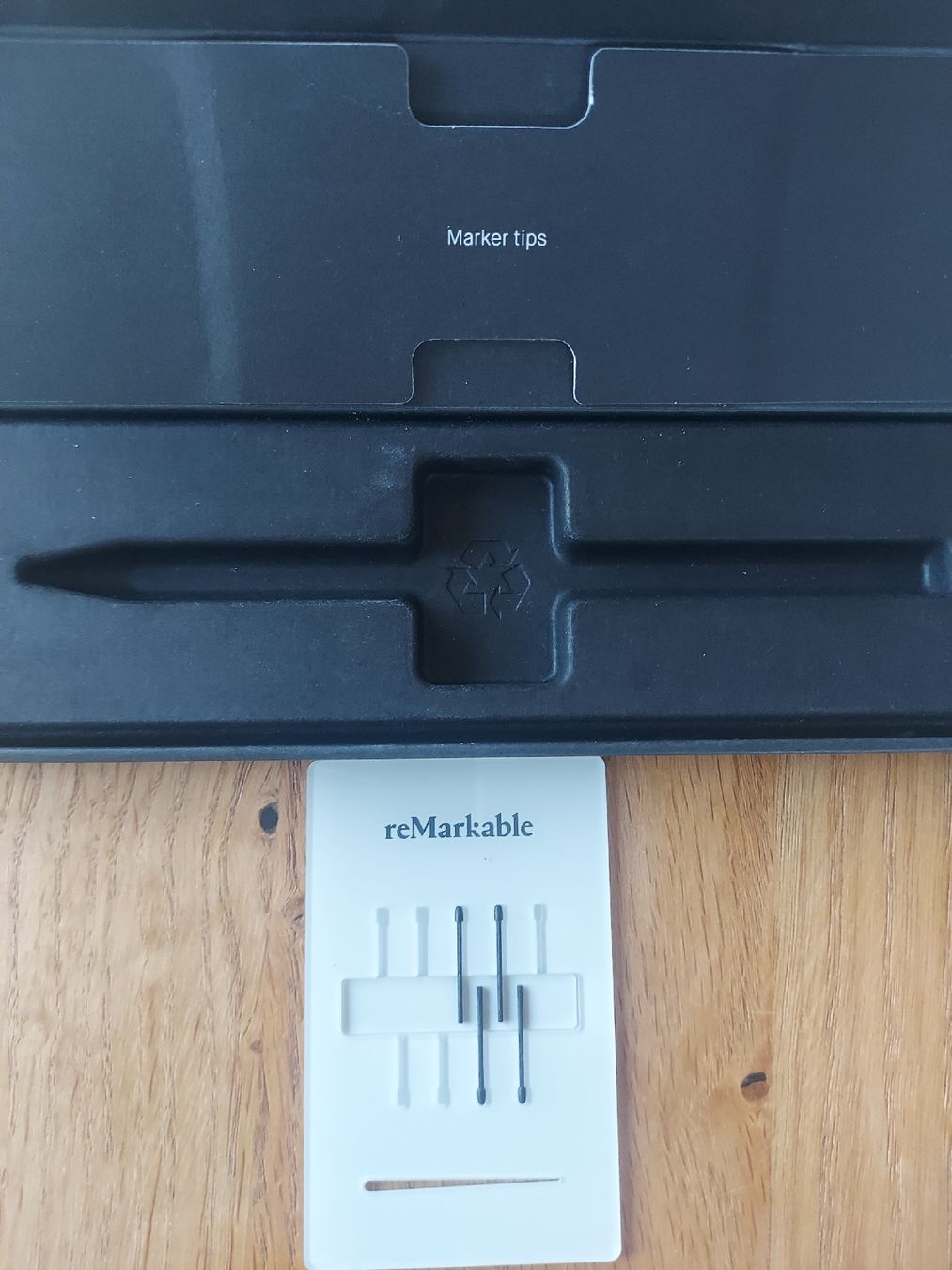 reMarkable Tablet PC: reMarkable 2 E-Ink Tablet, Set inkl.Stift und Folio – Gebraucht aus Brunnen von Cro_S 4