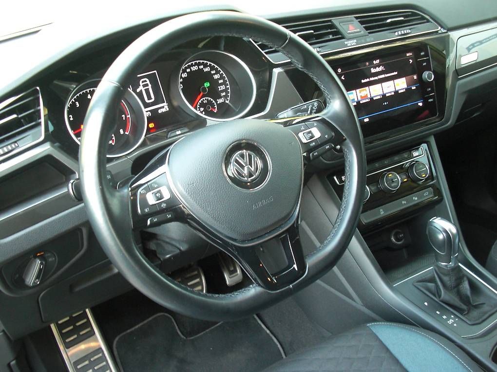 Automobili: VW Touran 1.5 TSI R-Line – Usato da Romont venduto da maximus80 8