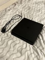 Sony PlayStation 4 slim