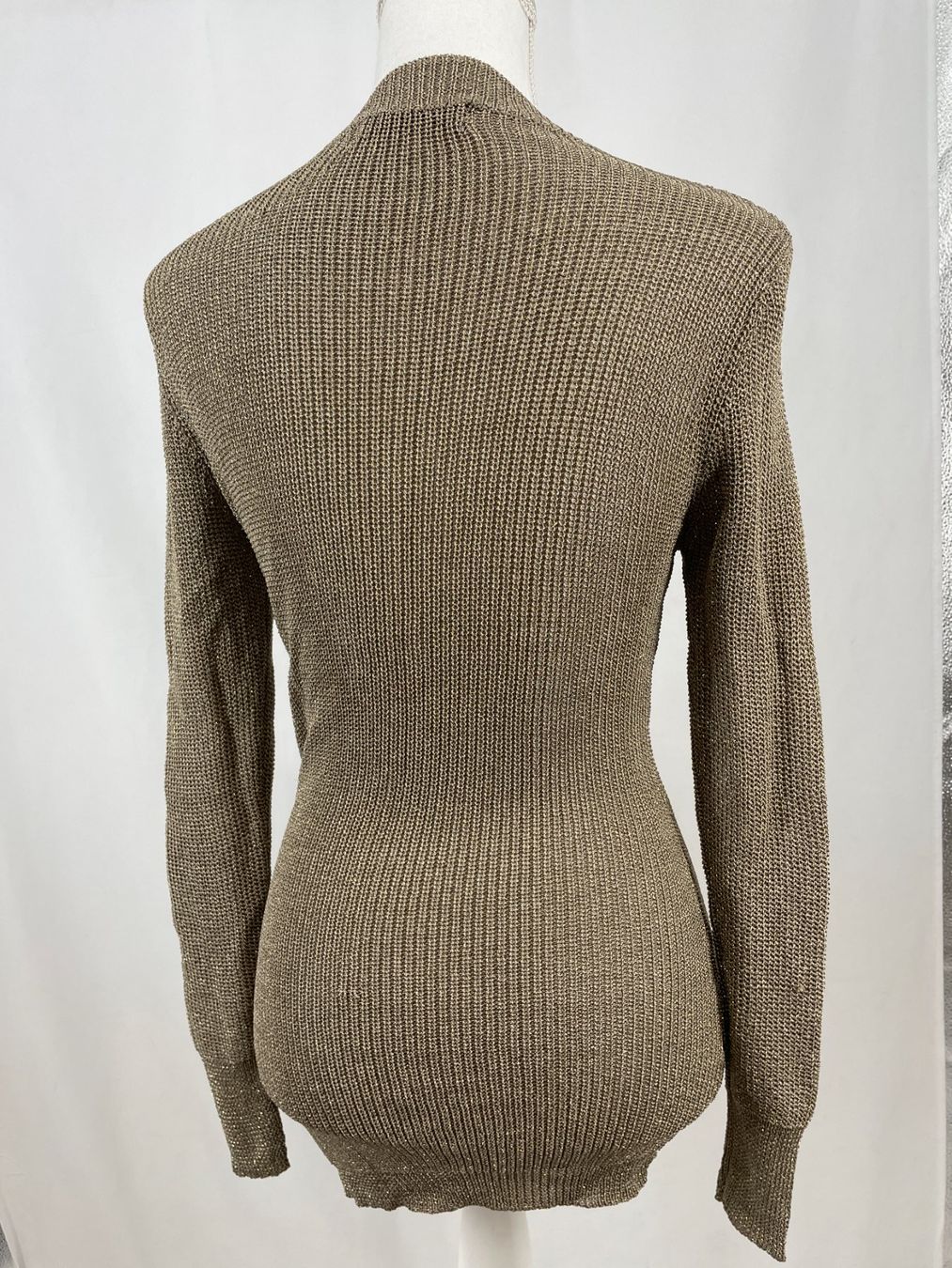 Top: JUST WOMAN Pull en maille doré – Usato da Lausanne venduto da PlusValue_Lausanne 1