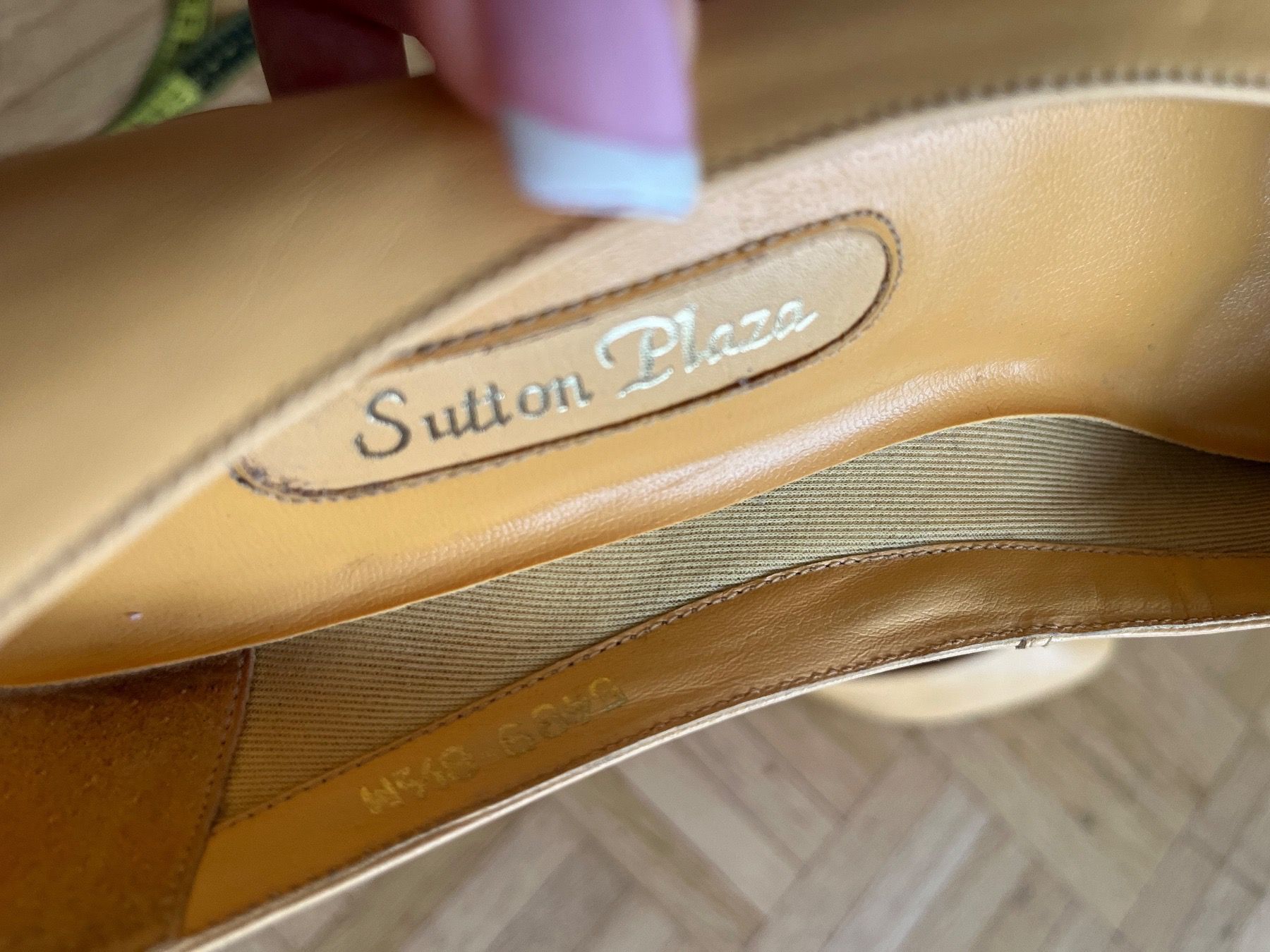 Damenschuhe: Sutton Plaza  shoes in  leather size 38 – Gebraucht aus Chêne-Bougeries von Seetooyoo 2