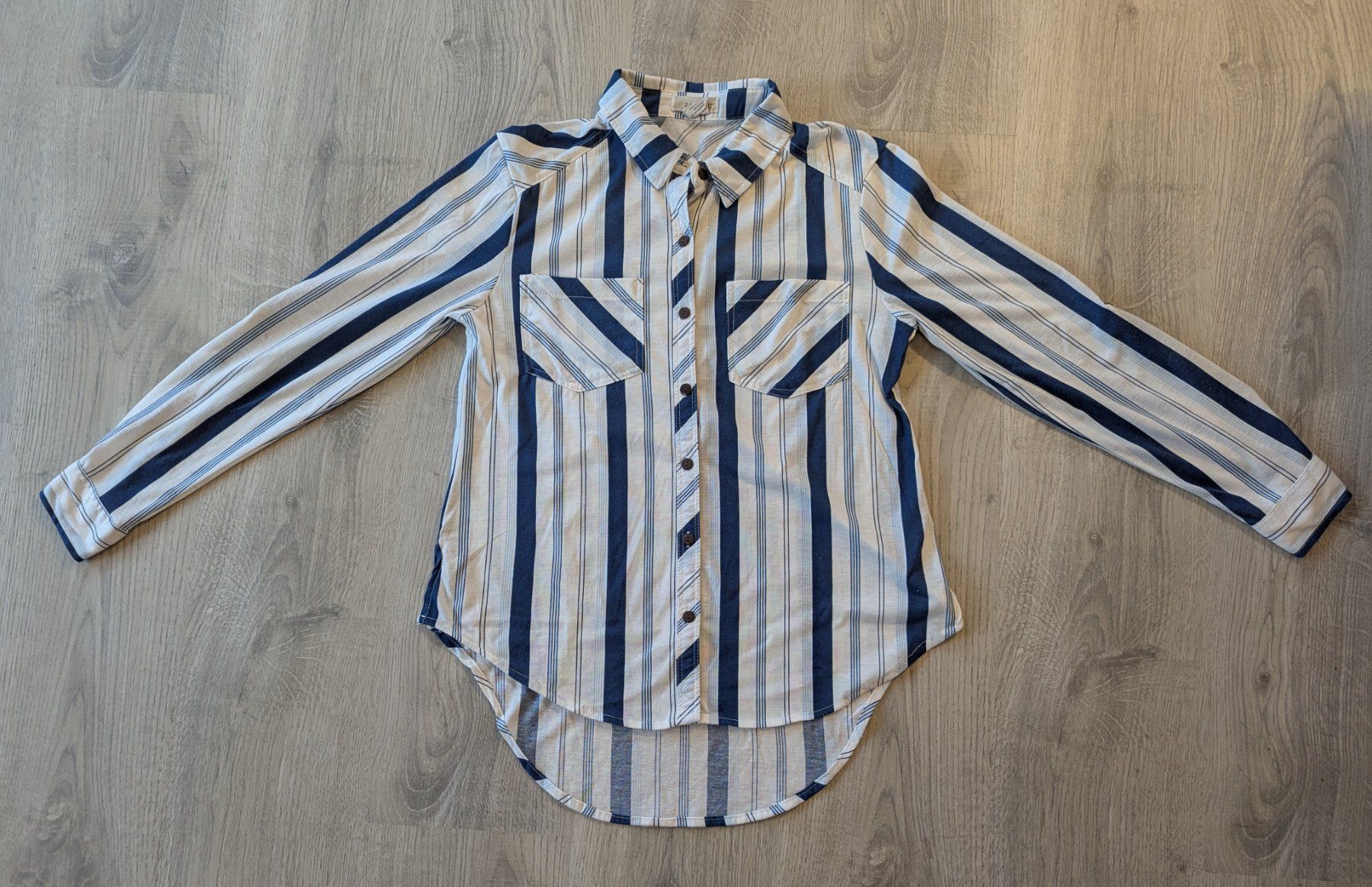 Blusen: Langarm Bluse Grösse S/36 blau-weiss gestreift – Gebraucht aus Goldingen von YouAreMySunshine