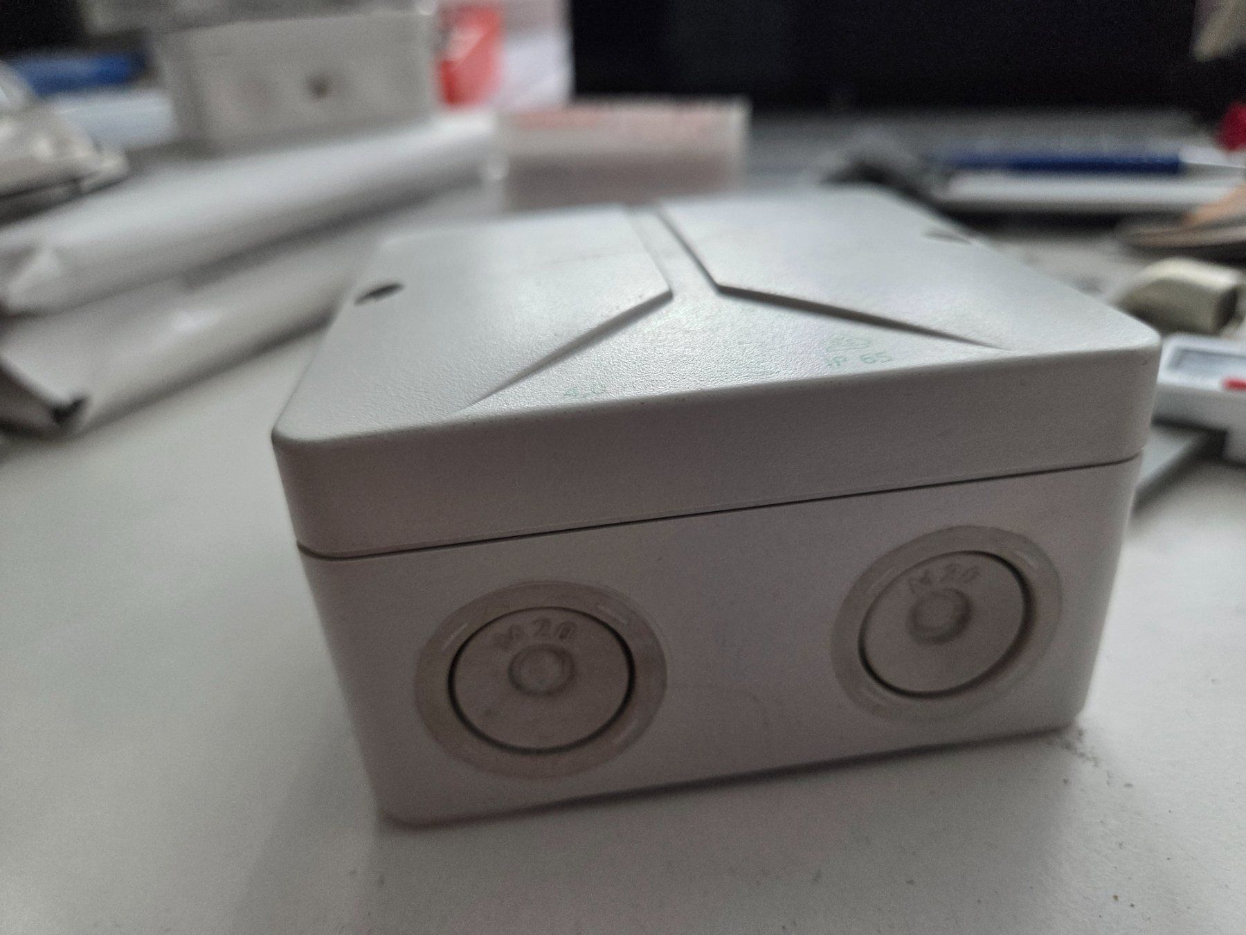 Alimentazione elettrica: Els, Abzweigdose 90 x 90 x 40, grau – Usato da Zürich venduto da eymen20 6