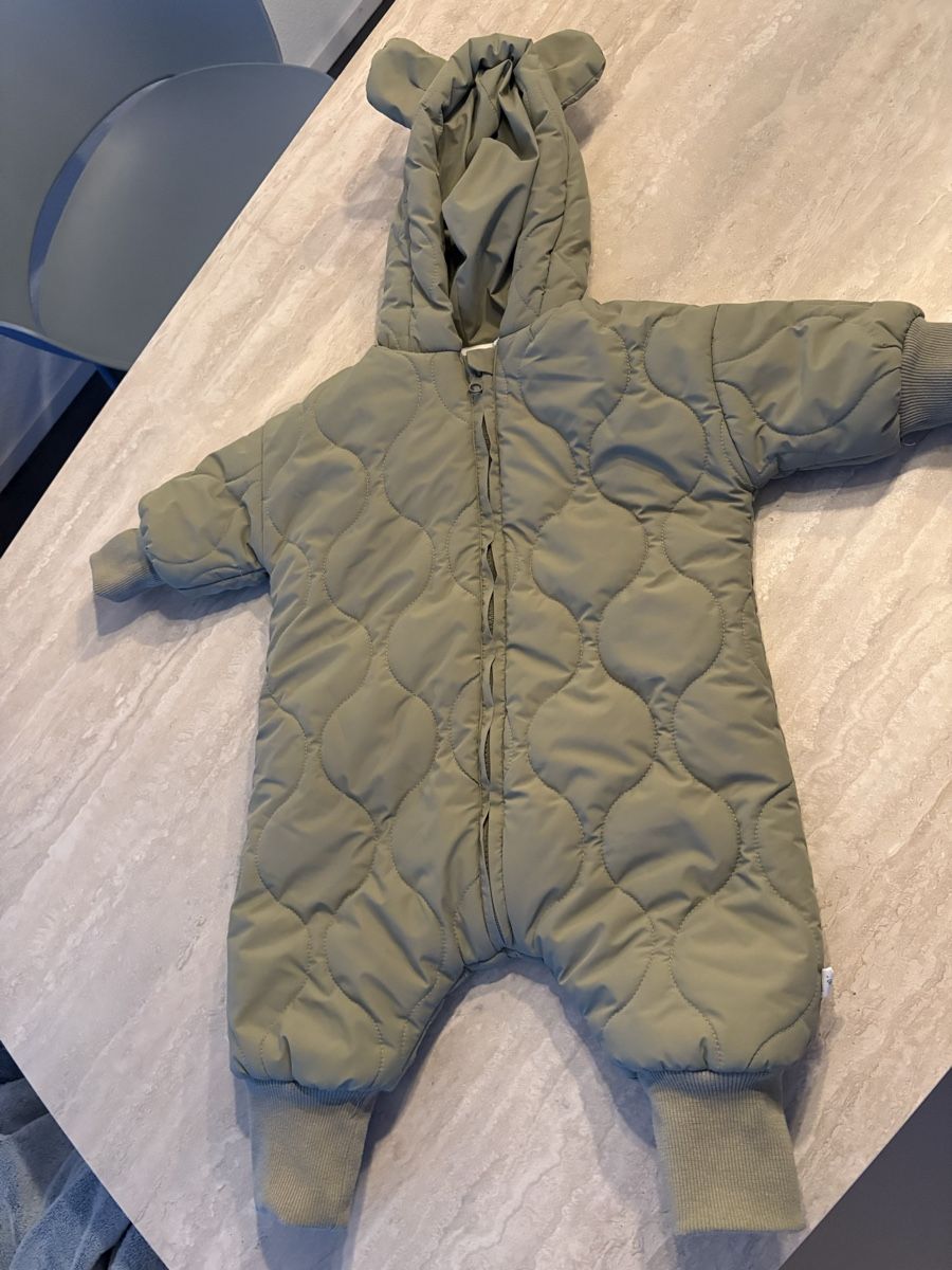 Completi: Baby Winteroverall Grösse 80 – Usato da Zürich venduto da Anushka86 7