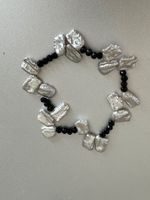 Süßwasserperlen, schwarzes Achatarmband, elastische Kordel